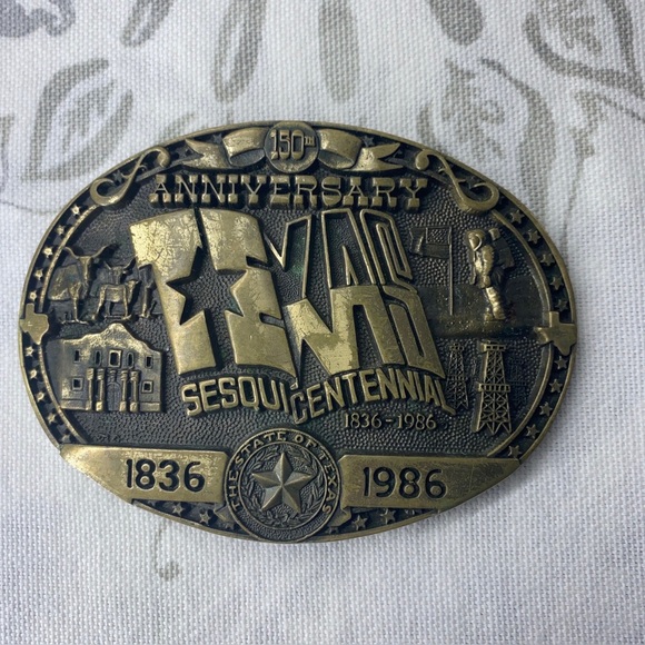 Other - Buckle Vintage Texas
Sesquicentennial Limited Edition